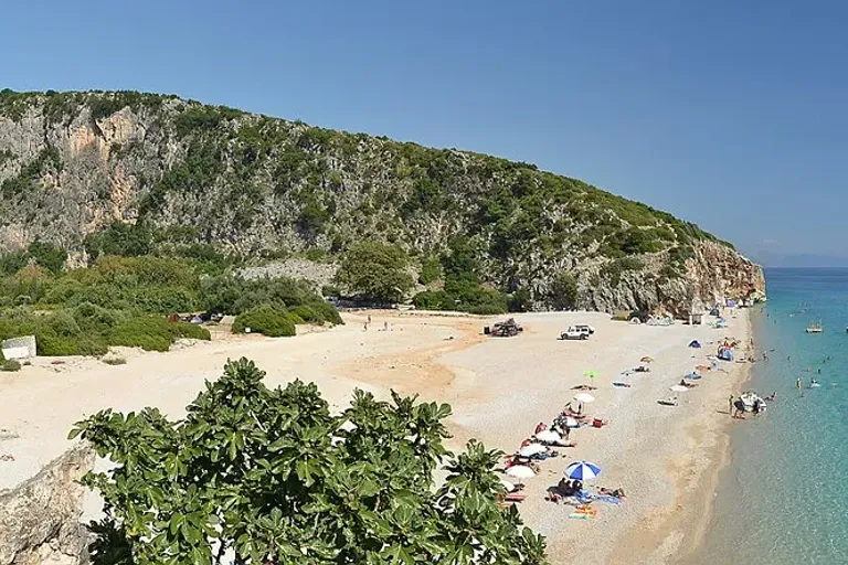 Plazhi dhe Kanioni i Gjipesë